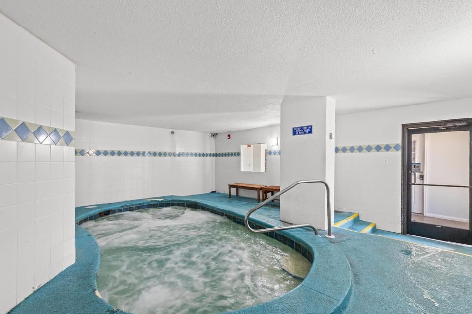 Hot Tub, Area and facilities