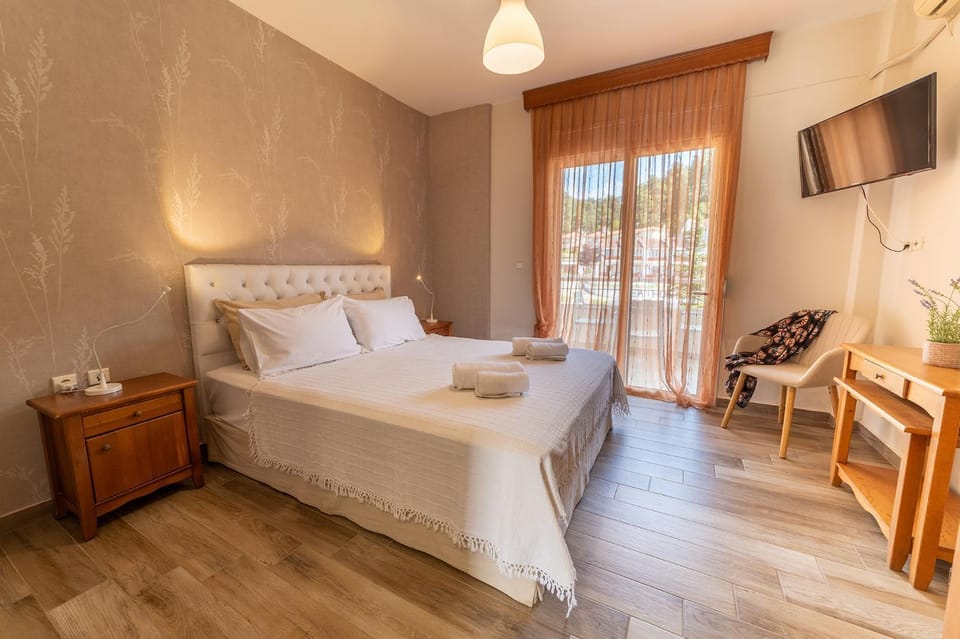 Bed, Photo of the whole room