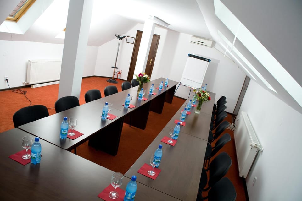 Meeting/conference room