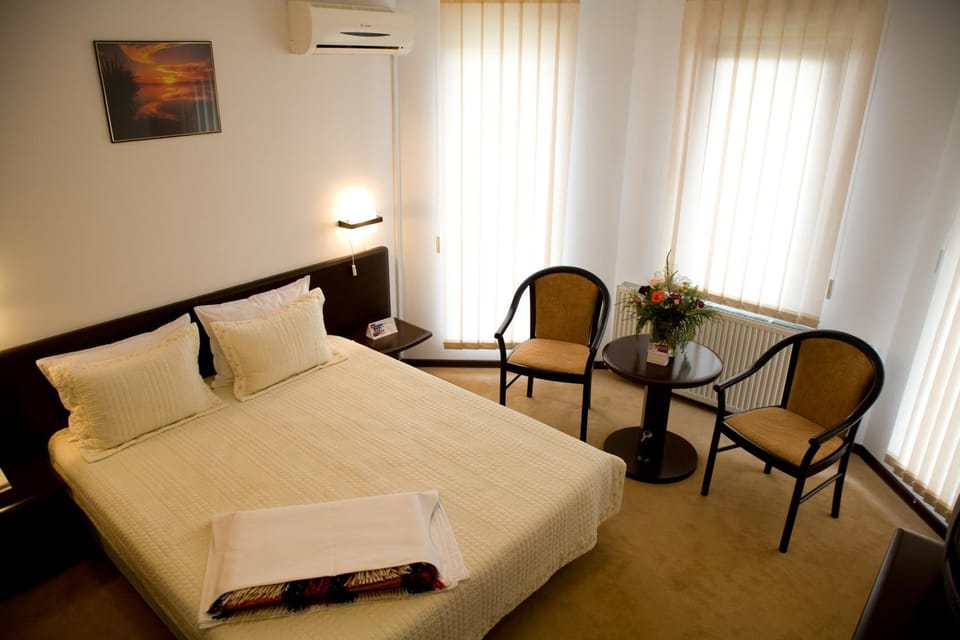 Day, Photo of the whole room