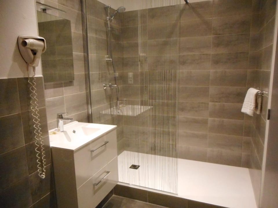 Logis Hôtel Relais Paris Bale - Restaurant La Mangeoire Hotel in Bourgogne-Franche-Comté