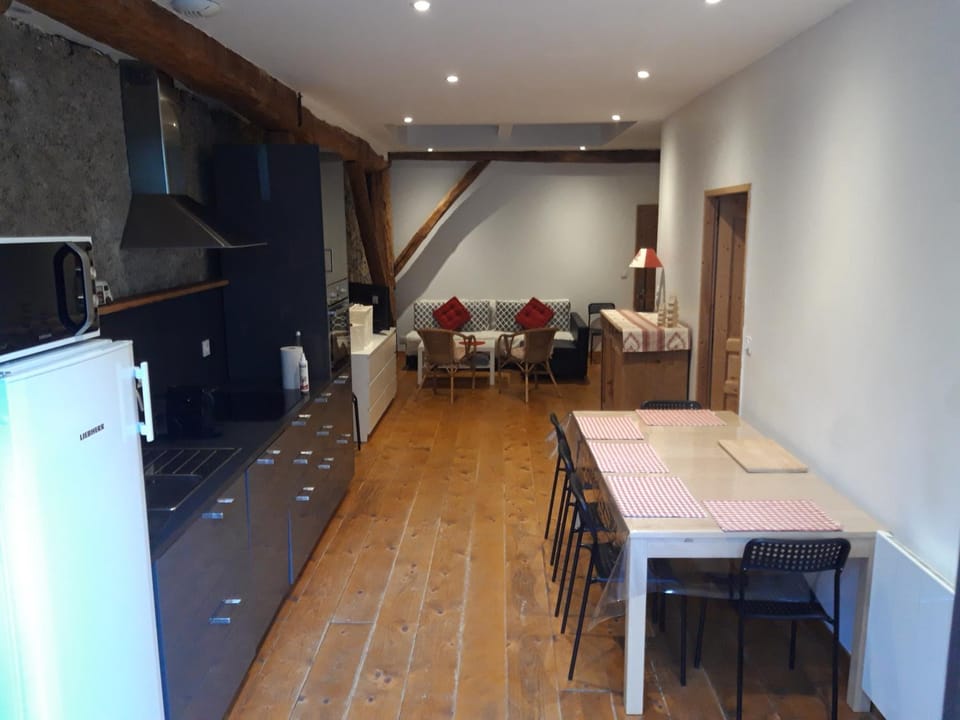 Domaine de la Safranière - Holiday Home Country House in Auvergne-Rhône-Alpes