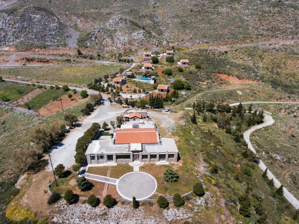 Day, Neighbourhood, Natural landscape, Bird's eye view, Mountain view