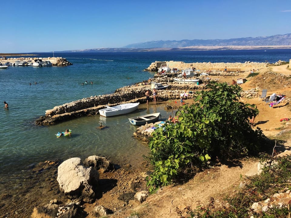 Neighbourhood, Fishing, Snorkeling, Beach, Cycling, Diving