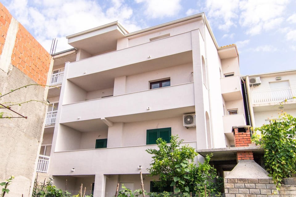 Property building, Balcony/Terrace