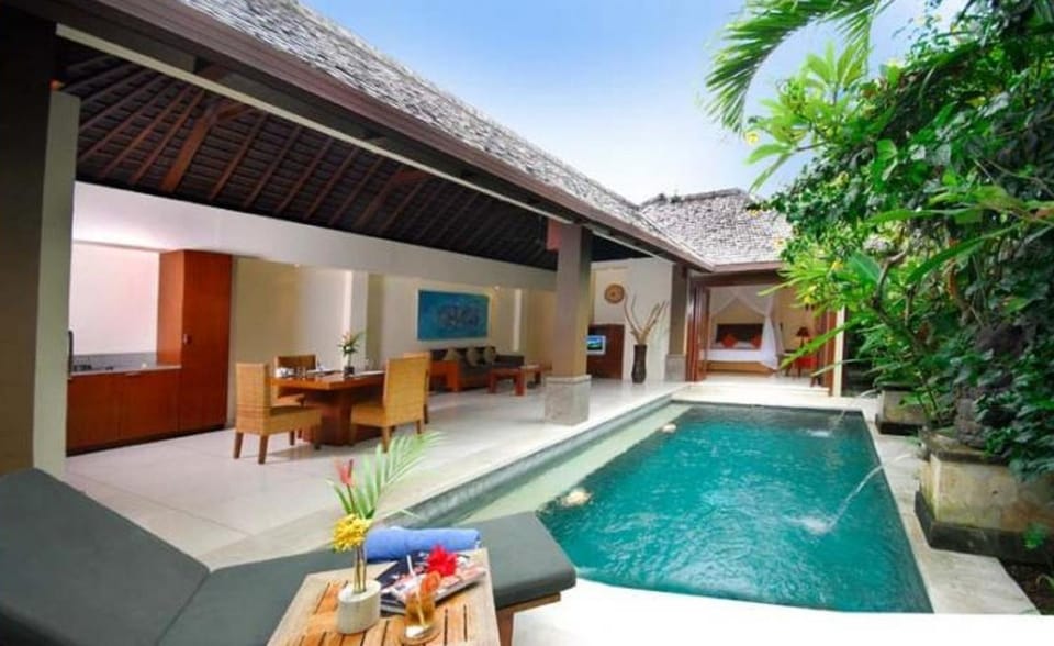 Patio, Bed, Activities, Garden, Garden, Balcony/Terrace, Kitchen or kitchenette, Living room, Photo of the whole room, Seating area, Dining area, Bedroom, On site, Swimming pool, Swimming pool, Swimming pool