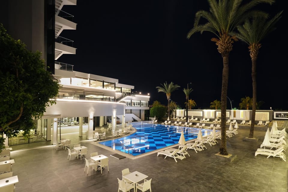 Property building, Swimming pool