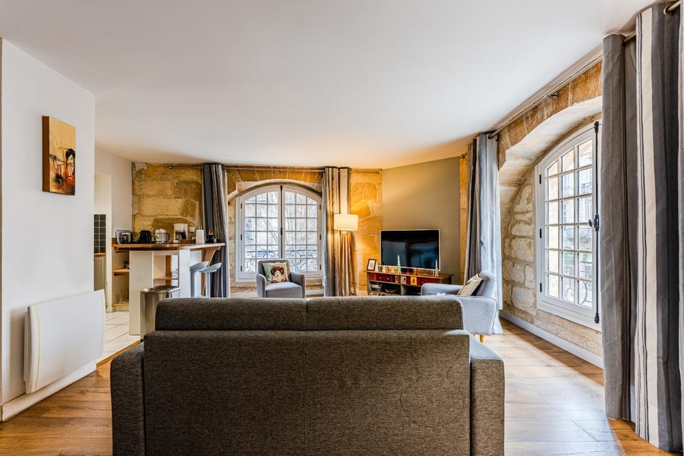 Place du Palais Apartment in Bordeaux