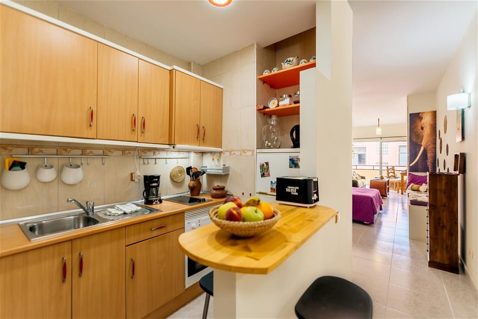Coffee/tea facilities, Kitchen or kitchenette, minibar, toaster