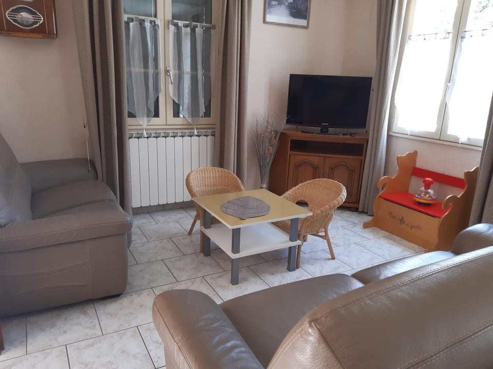 La Tuilerie House in Centre-Val de Loire