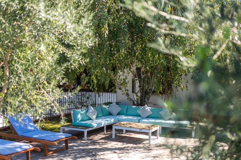 Garden, Seating area