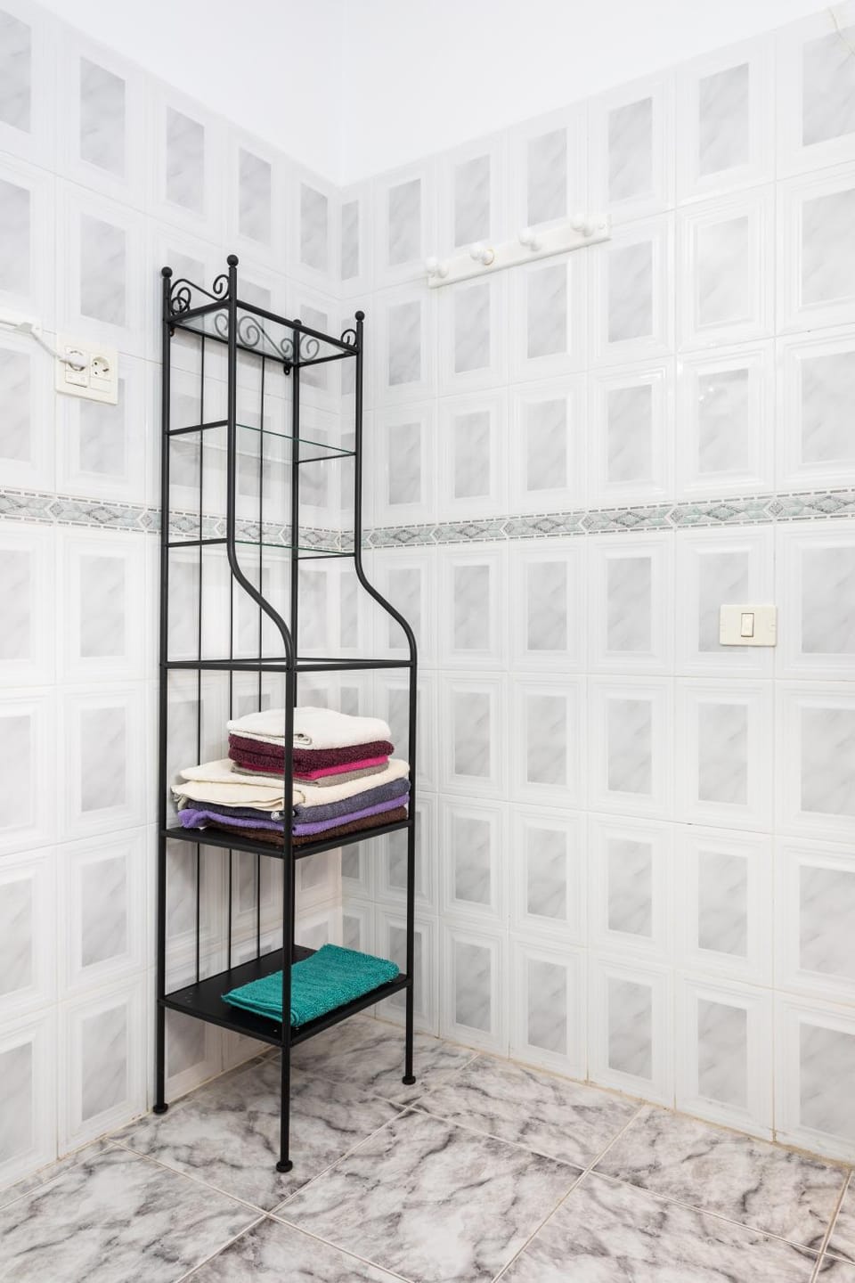 towels, wardrobe