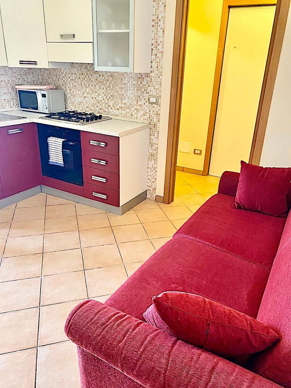 Kitchen or kitchenette