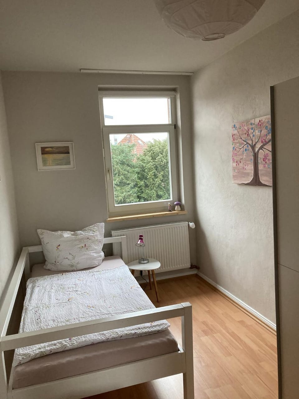Photo of the whole room, Decorative detail, Bedroom