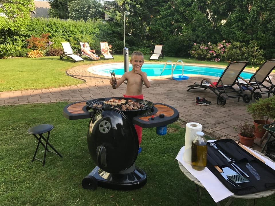 Garden, Swimming pool, Swimming pool