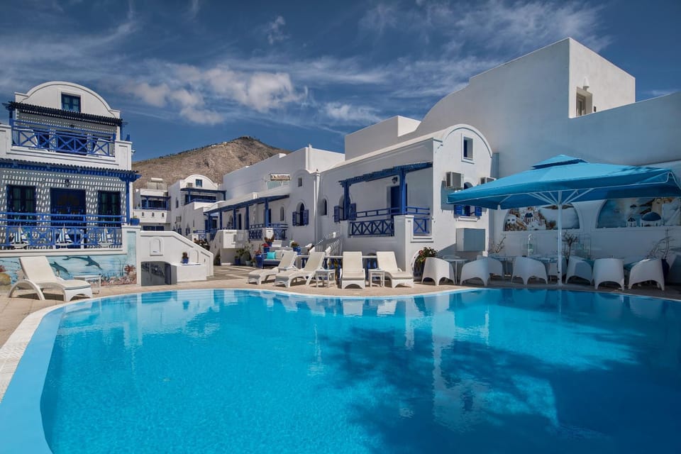 Property building, Pool view