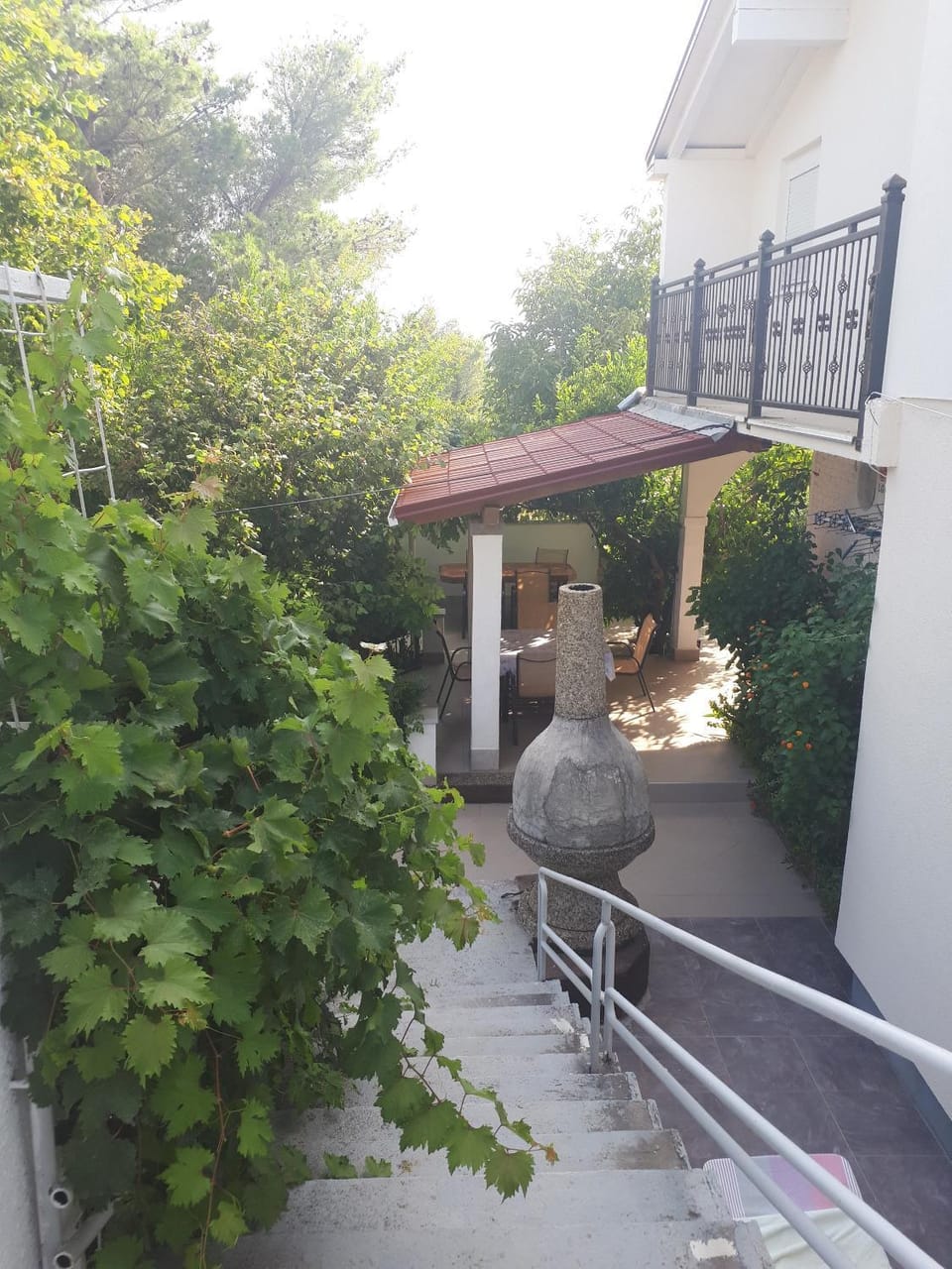 Location, children, Family