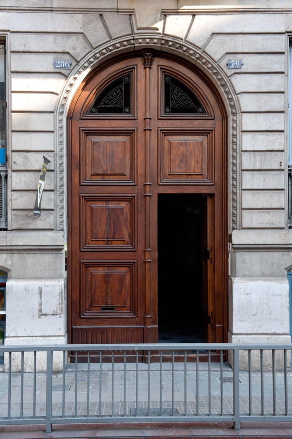 Facade/entrance