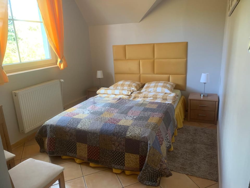 Zielony Domek Bed and Breakfast in Lower Silesian Voivodeship
