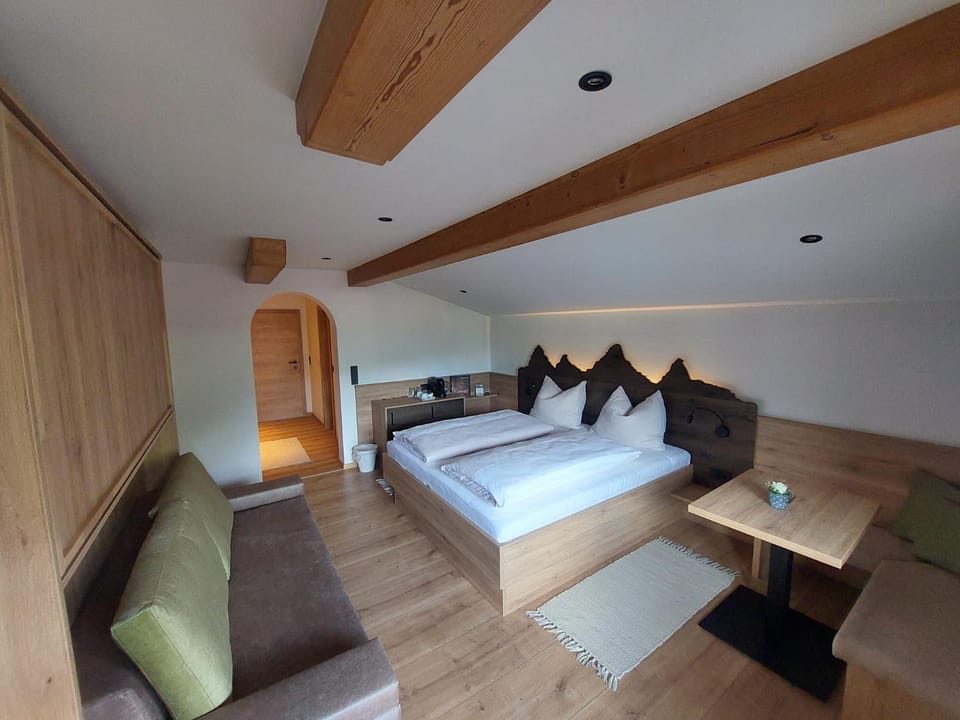 Photo of the whole room, Seating area, Bedroom