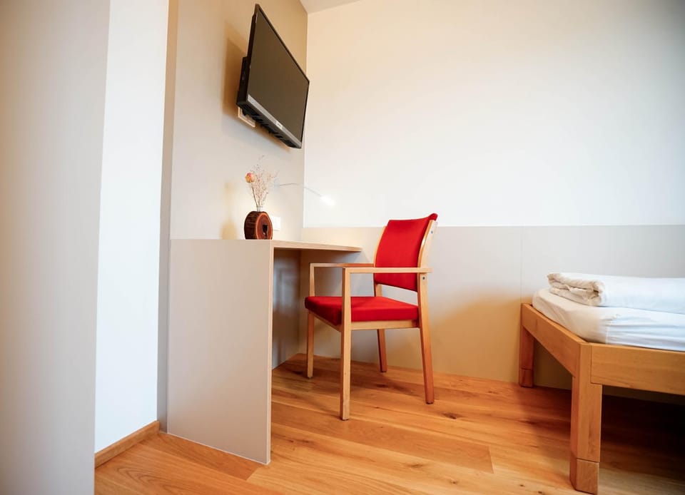 TV and multimedia, Seating area