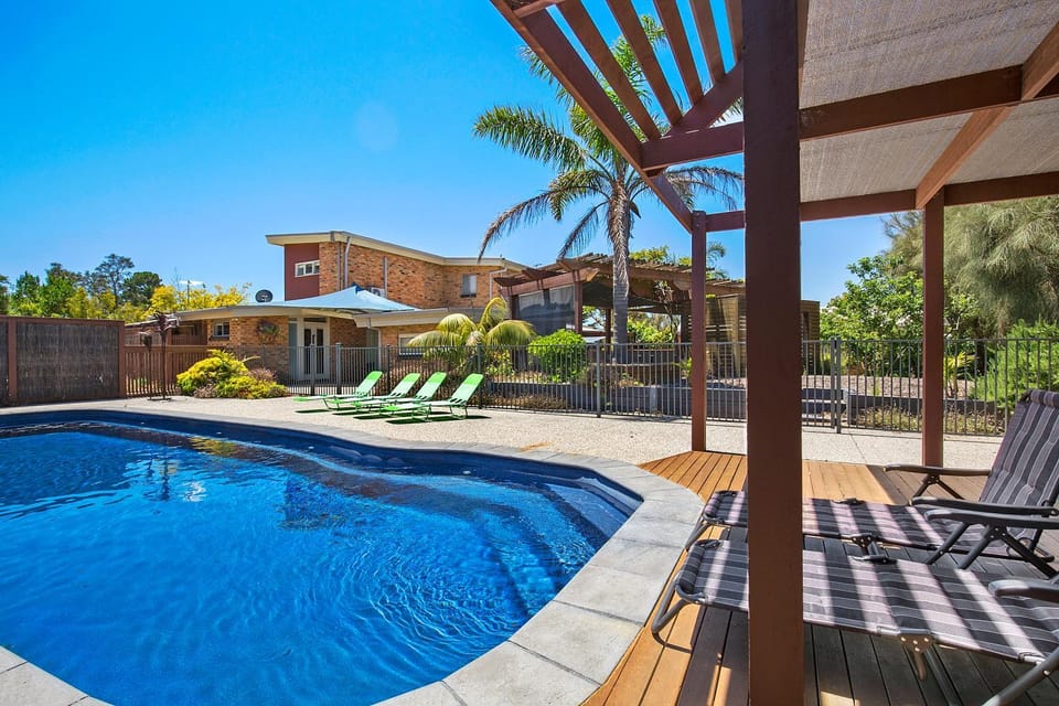 Property building, Pool view, Swimming pool, Swimming pool