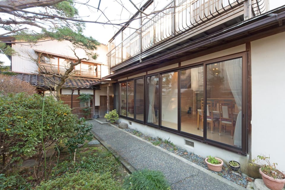 Property building, Day, Garden