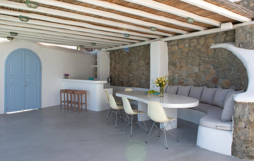 Lounge or bar, Dining area