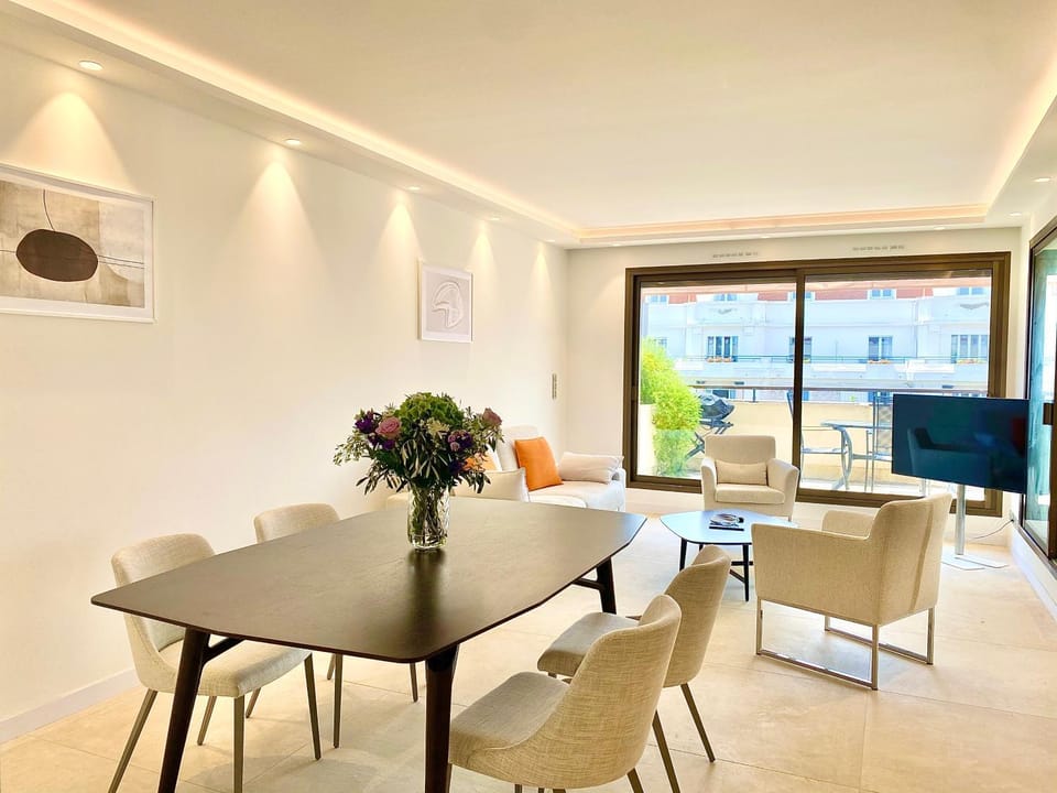 Grand 2 pieces Gray d'Albion Apartment in Cannes