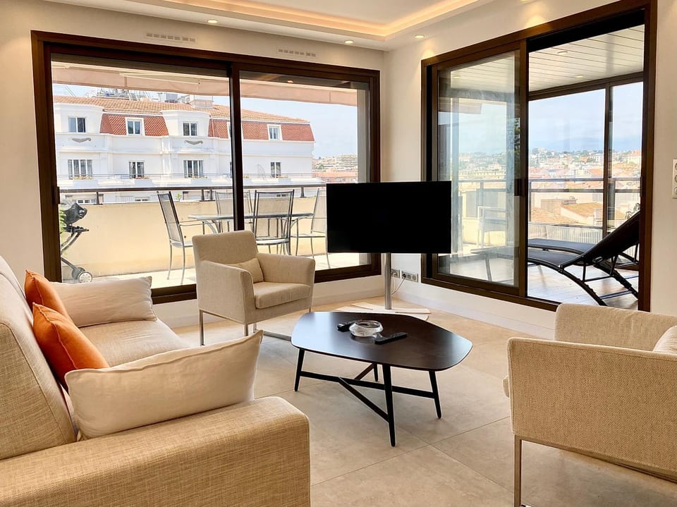 Grand 2 pieces Gray d'Albion Apartment in Cannes