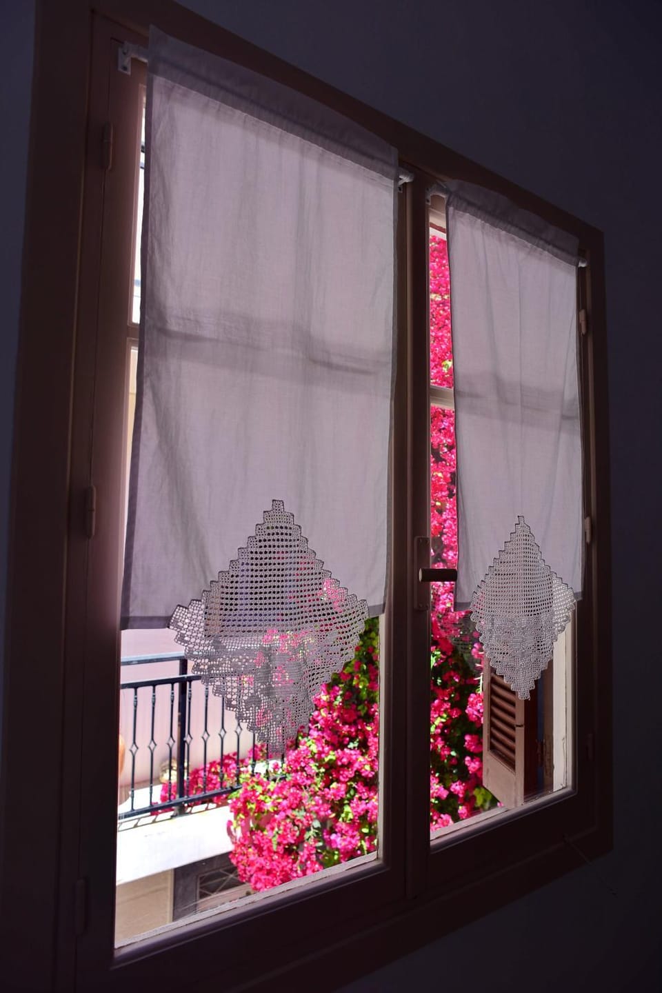 Kitchen or kitchenette, Decorative detail, Dining area