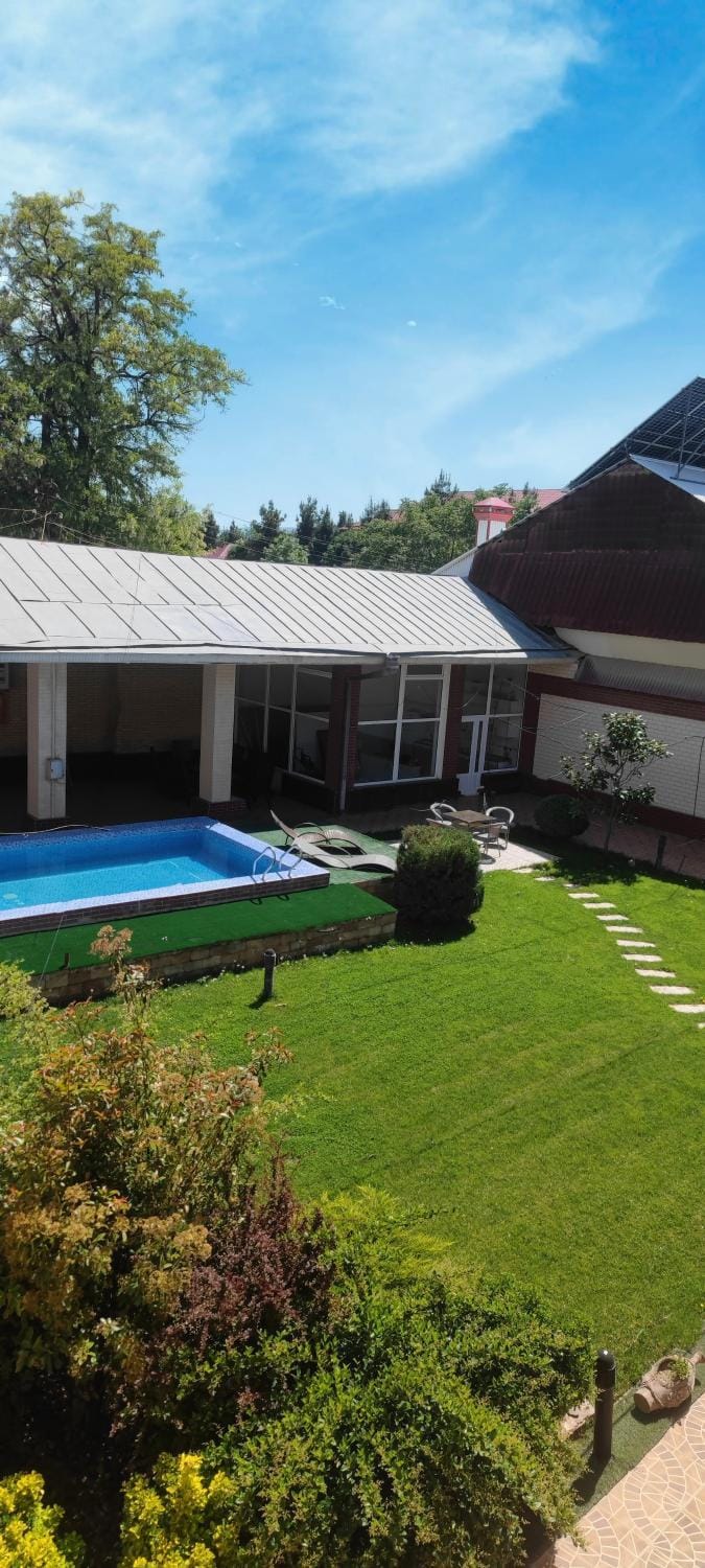Property building, Spring, Day, Natural landscape, Garden, Garden, Garden view, Pool view, Swimming pool