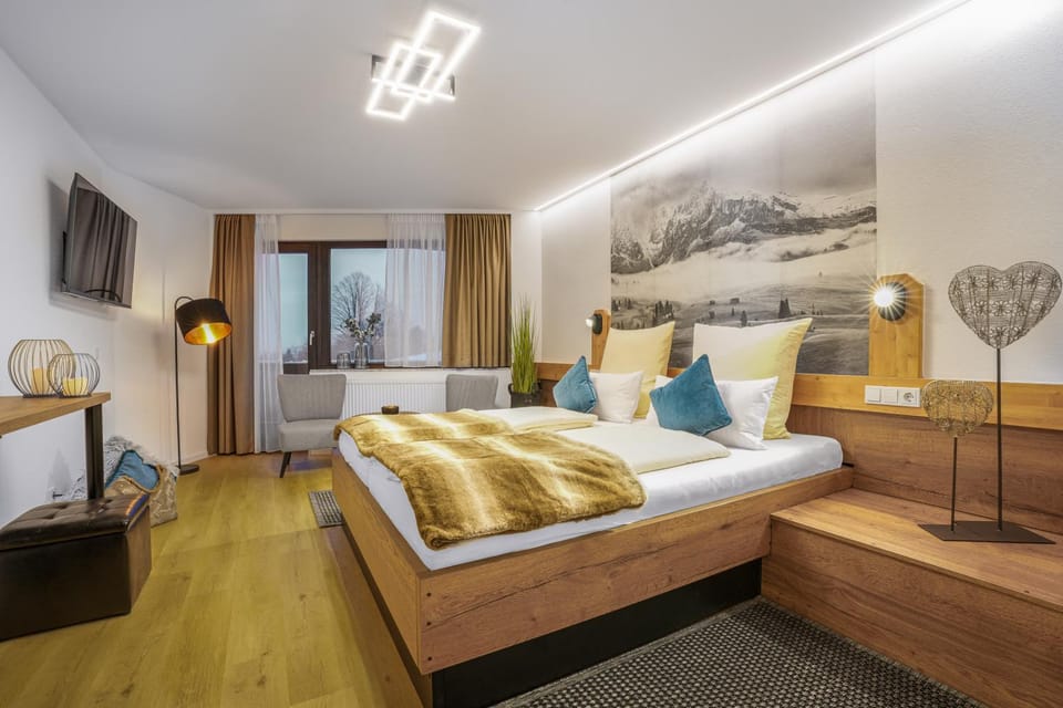 Bed, Photo of the whole room