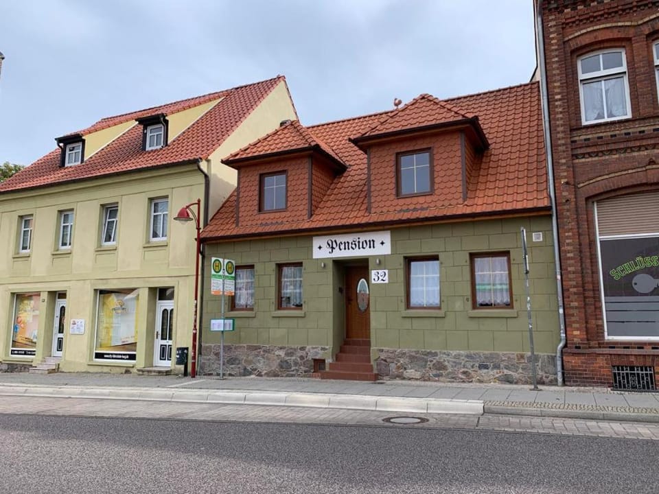 Property building, Facade/entrance