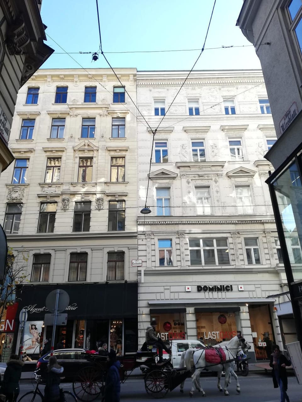 Nearby landmark, Neighbourhood, Activities
