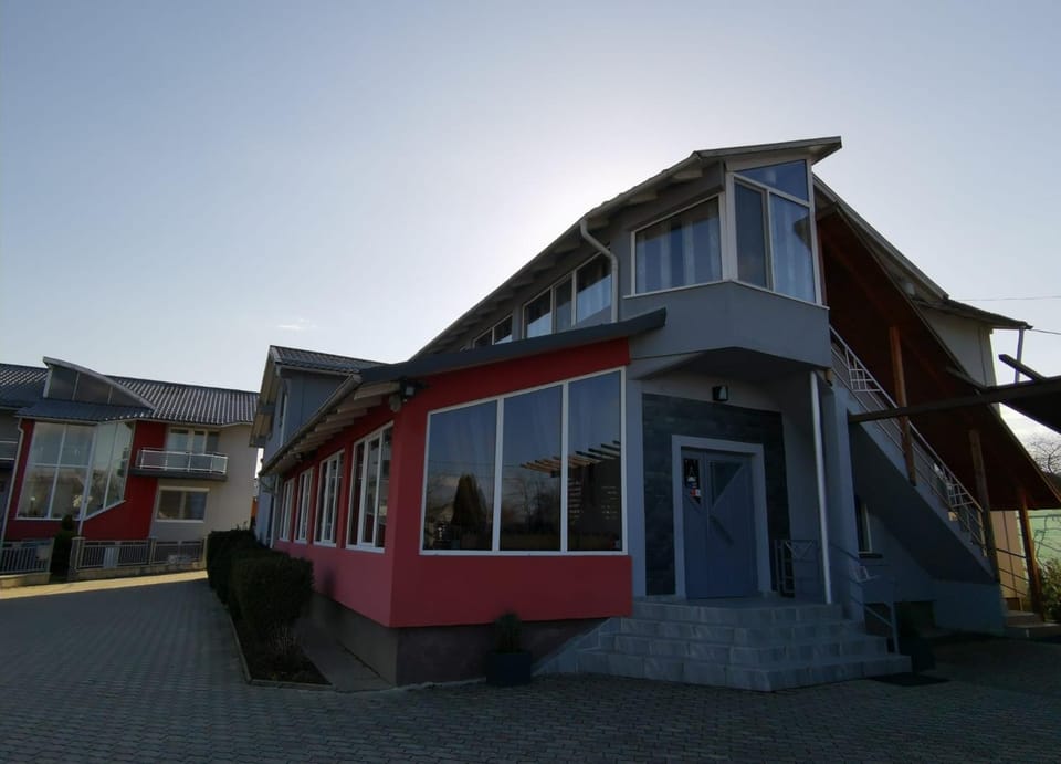 Pensiunea Evelyn Bed and Breakfast in Romania