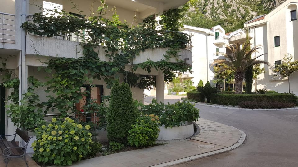 Roman Gardens Studio Apartment Apartment in Kotor Municipality