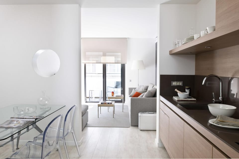 Day, Kitchen or kitchenette, Living room, Dining area, dishwasher, stove