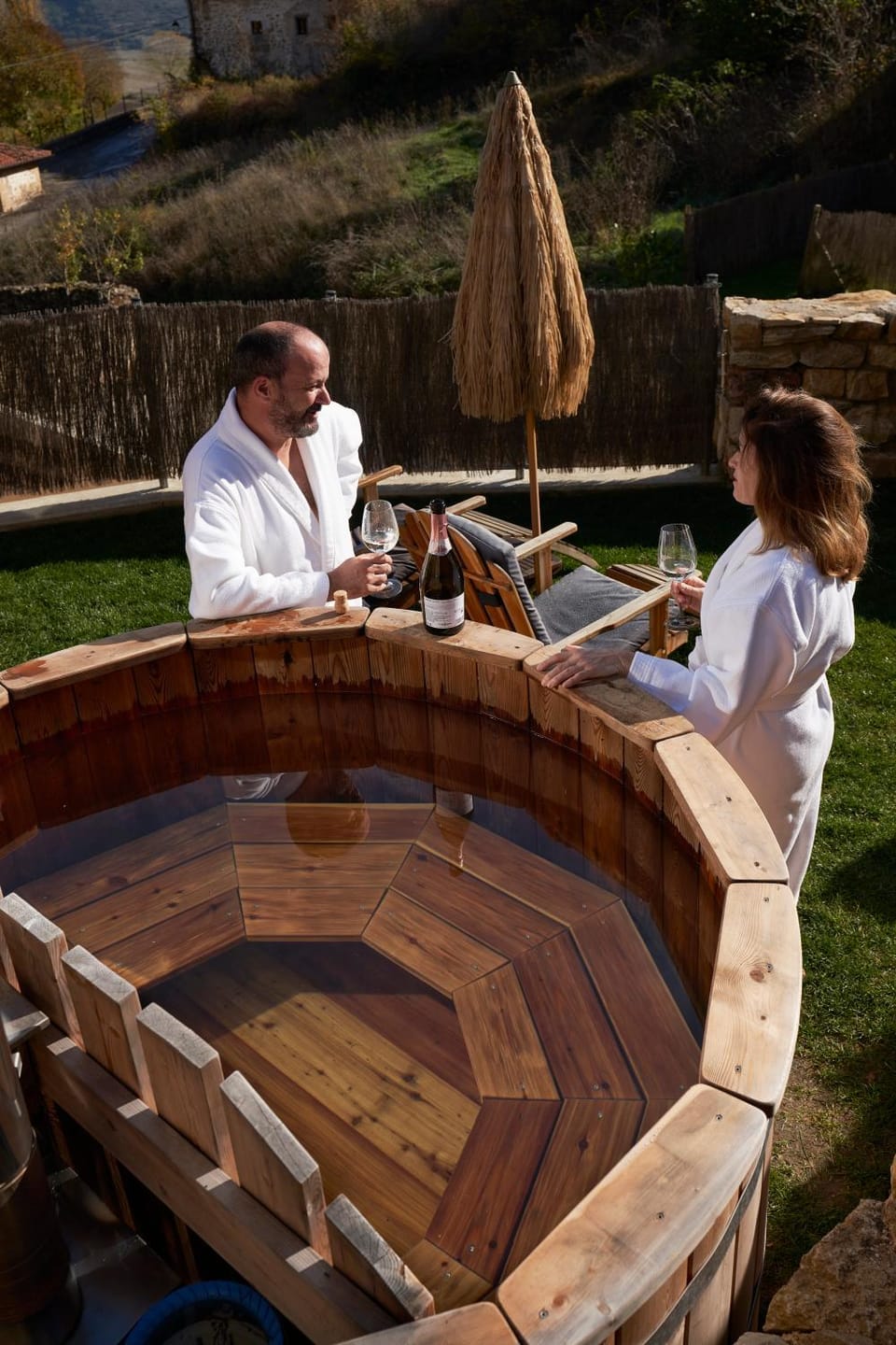 Day, Natural landscape, Spa and wellness centre/facilities, Spa and wellness centre/facilities, Food and drinks, Guests, Mountain view, Swimming pool, Drinks, Open Air Bath