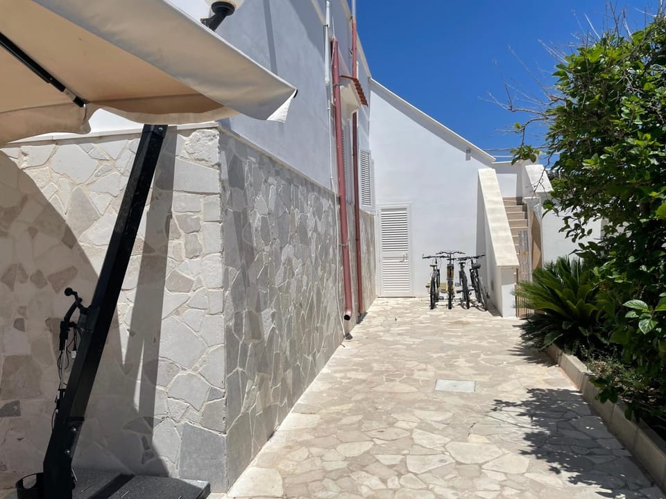 Patio, Day, View (from property/room), Balcony/Terrace