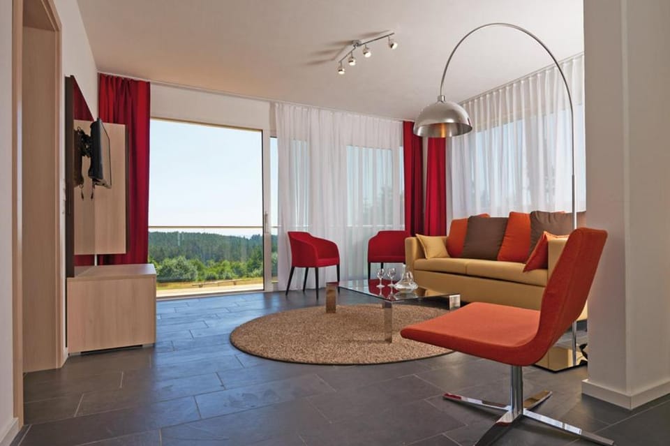Day, Living room, Seating area