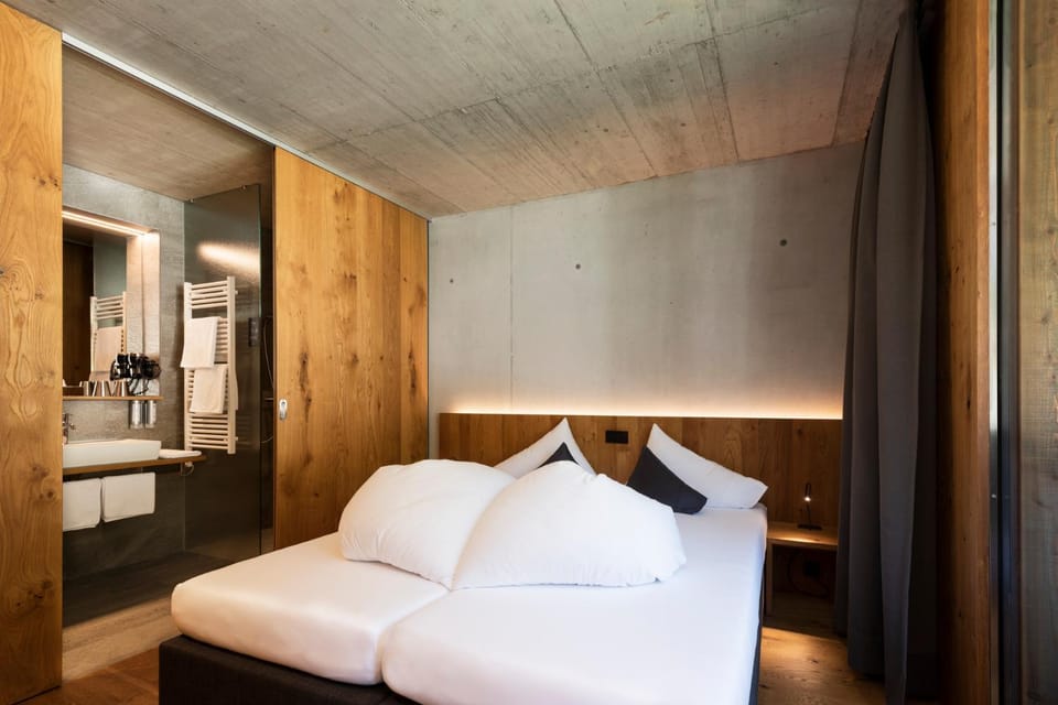 Bathroom, Bedroom