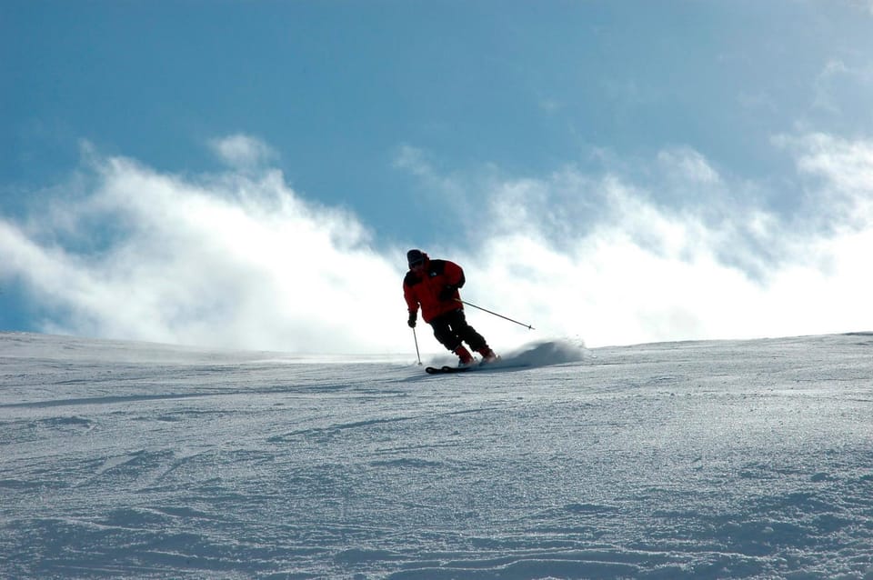 People, Skiing