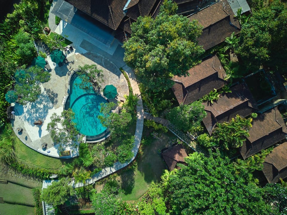 Property building, Swimming pool