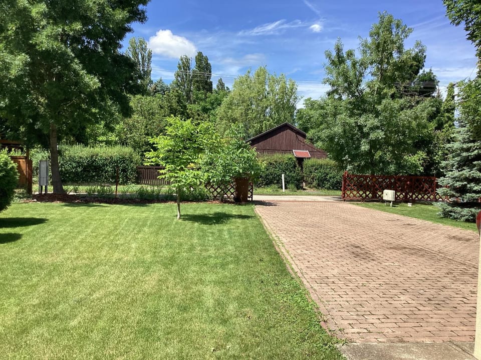 Szigliget Strand mellet levő, csendes, kényelmes ház House in Hungary