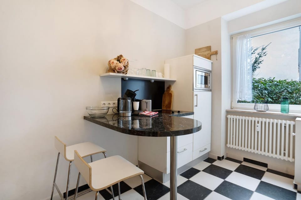 Property building, Kitchen or kitchenette, Living room