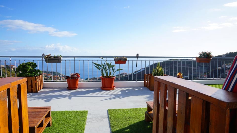 Apartamento Barros Apartment in Câmara De Lobos