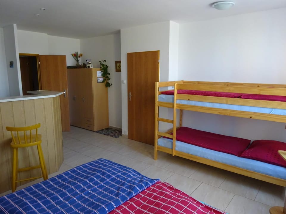 bunk bed