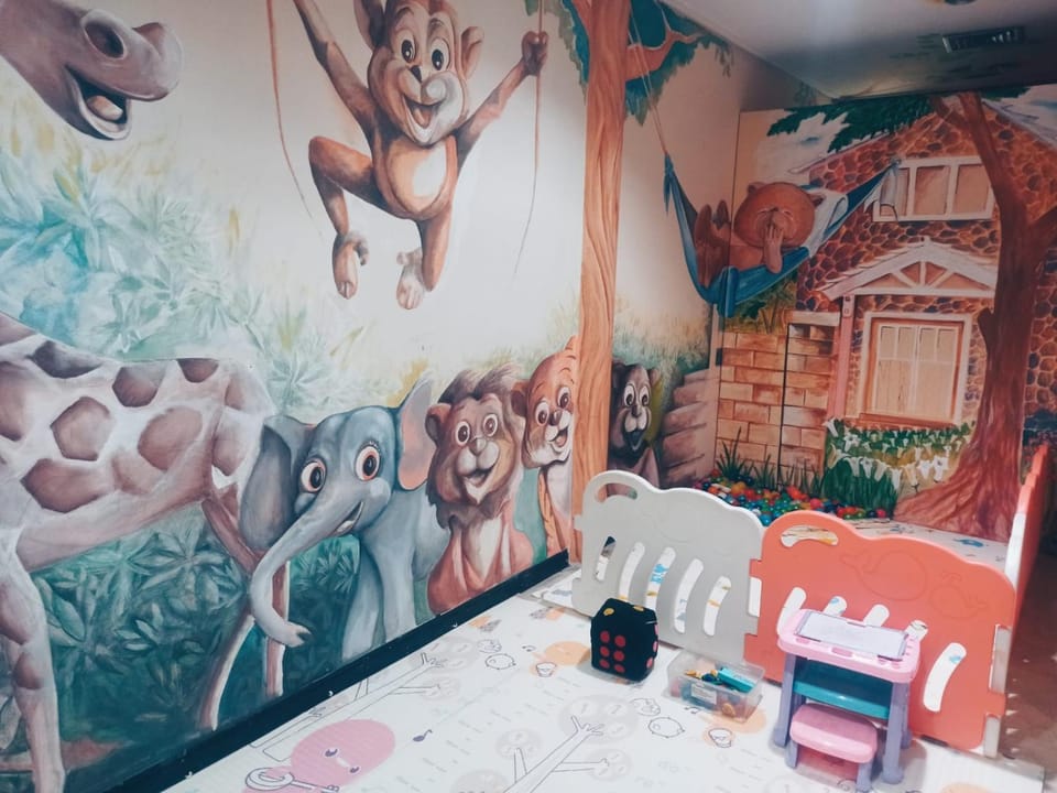Property building, Kids's club