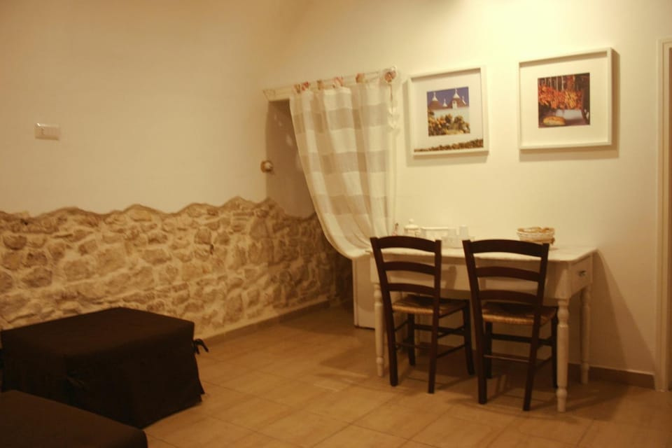 Living room, Photo of the whole room